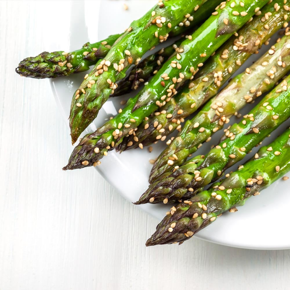 Asperges avec sauce au sésame et au gingembre