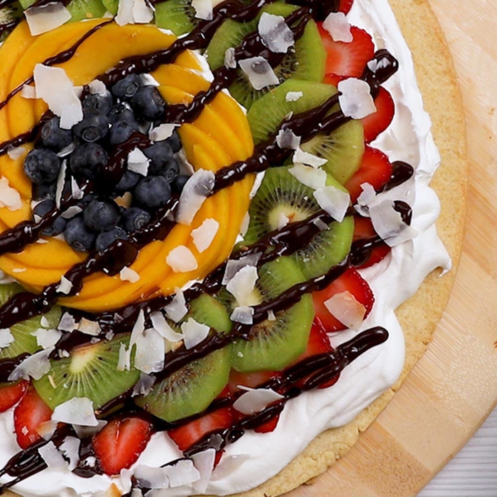 Pizza aux biscuits aux fruits frais