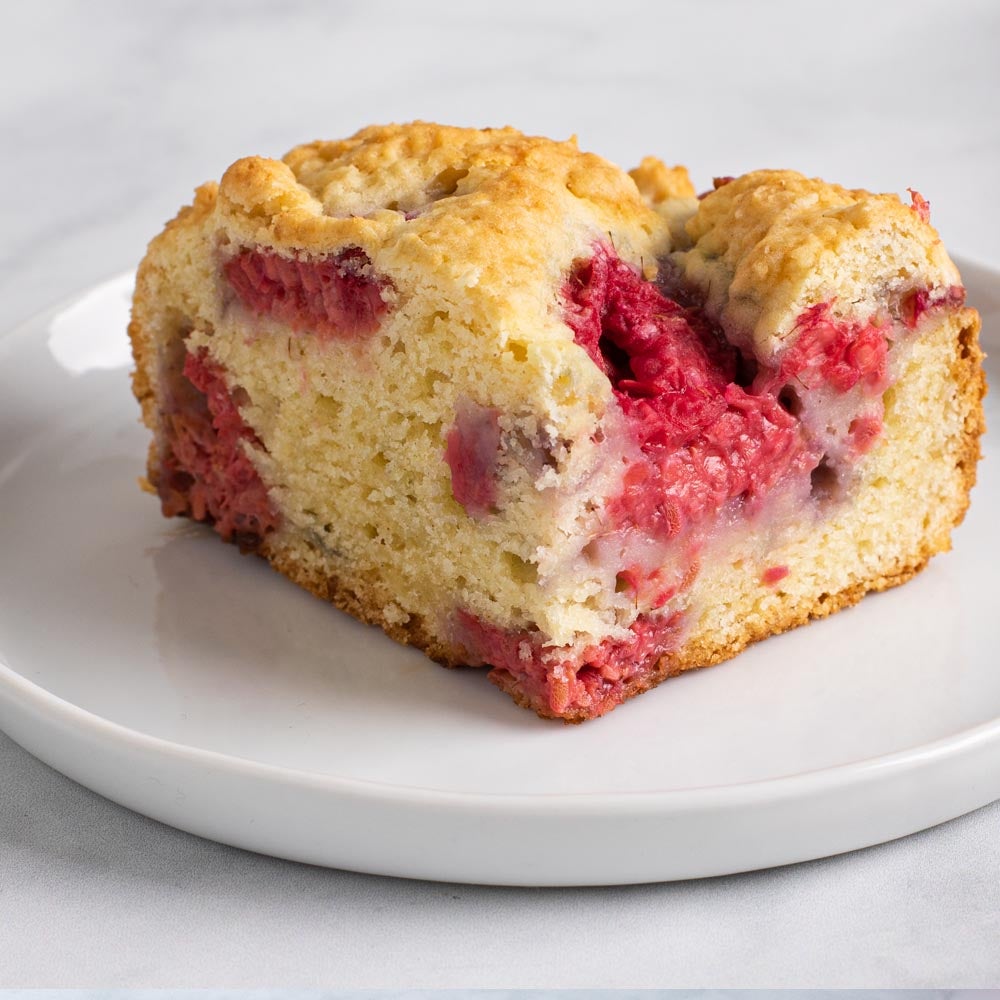 Gâteau au café à la crème sure framboise