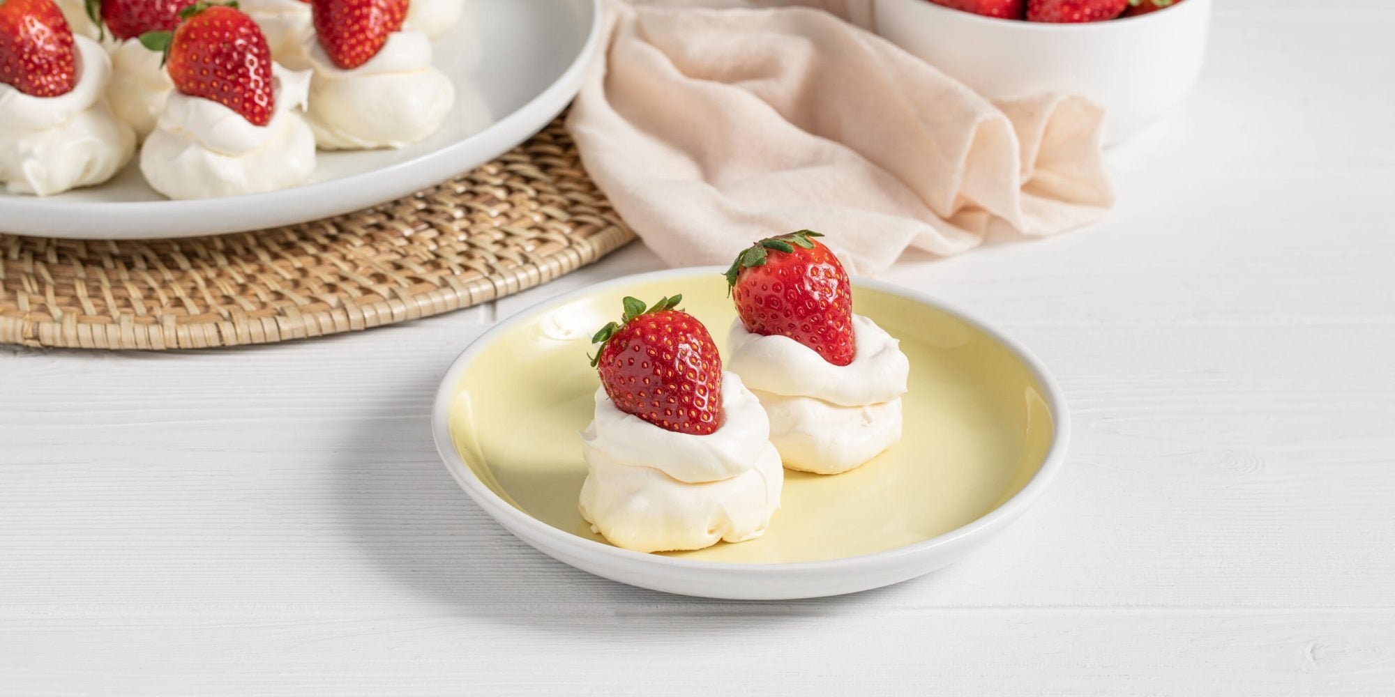 Bouchées de fraises meringuées