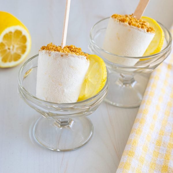 Sucettes glacées à la tarte au citron