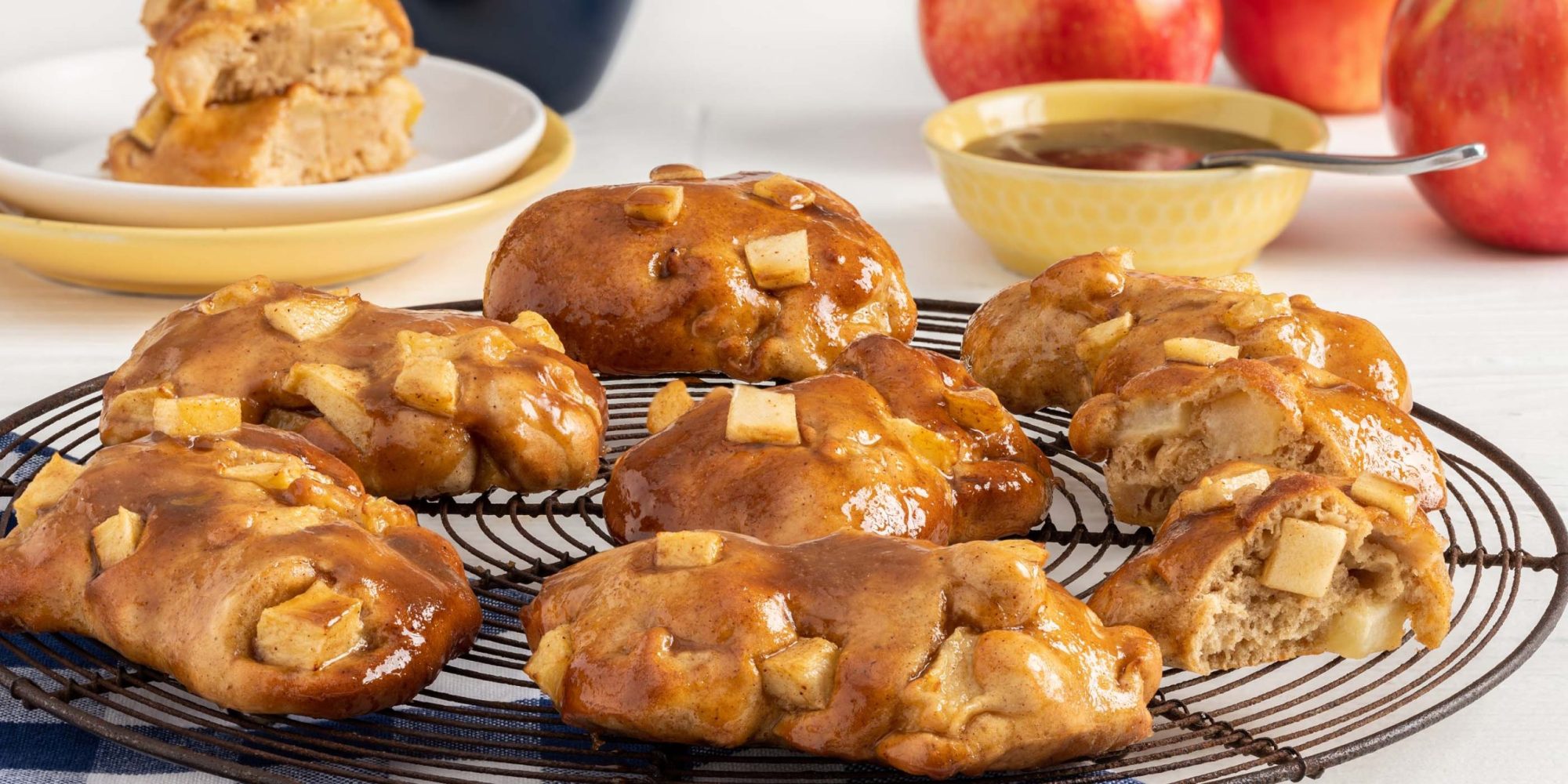 Beignets aux pommes cuits en friteuse à air chaud