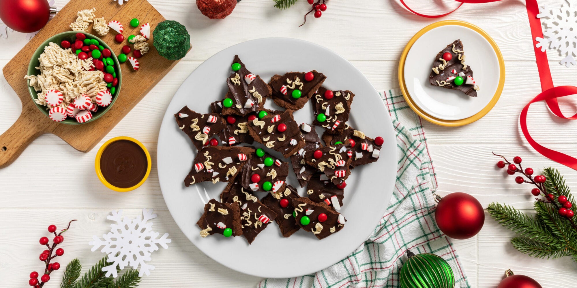 Écorce de biscuit au chocolat à la menthe poivrée