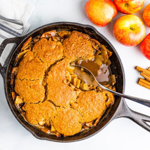 Skillet Cinnamon Apple Cobbler