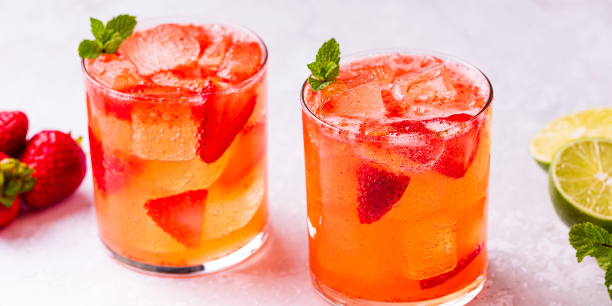 Mocktail Spritzer à la menthe et à la fraise