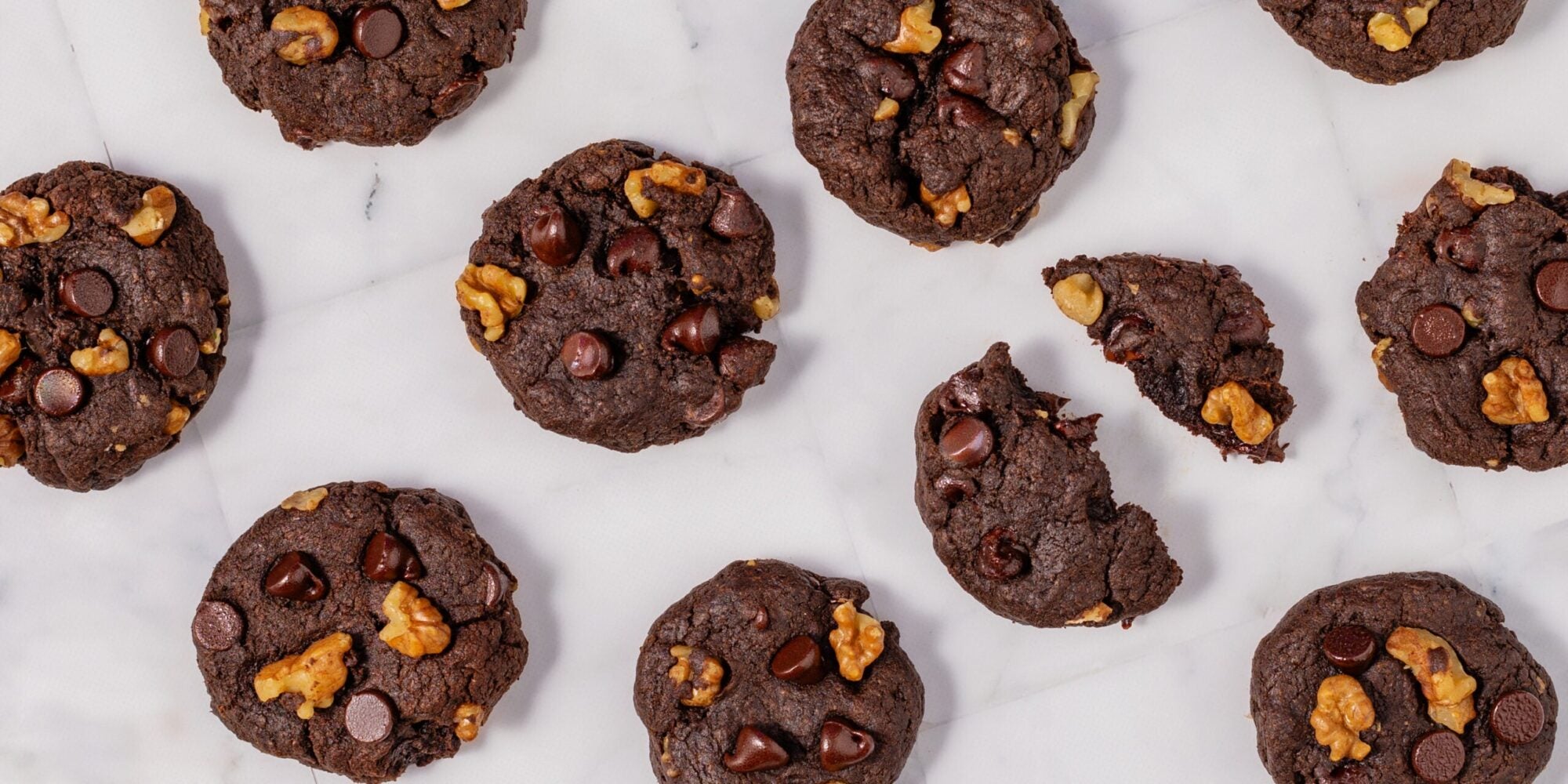 Biscuits aux noix et au double chocolat