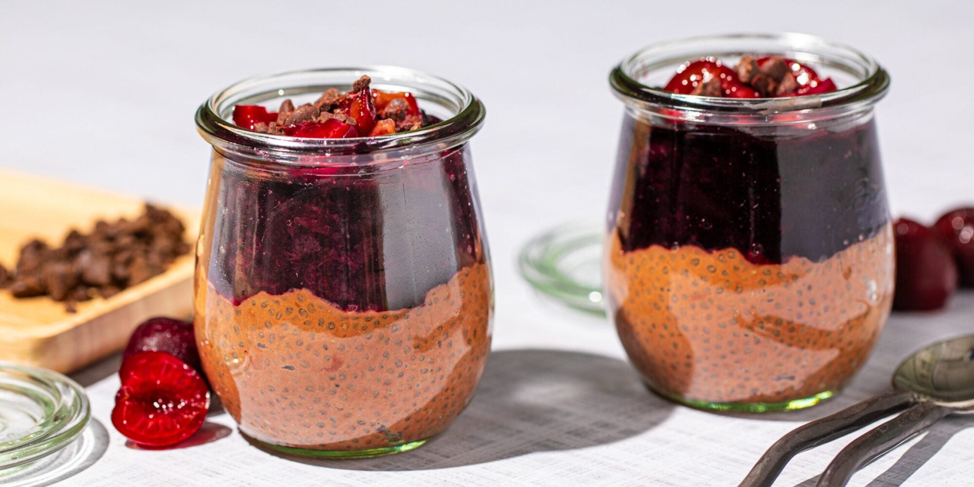 Pudding au chocolat, aux cerises et aux graines de